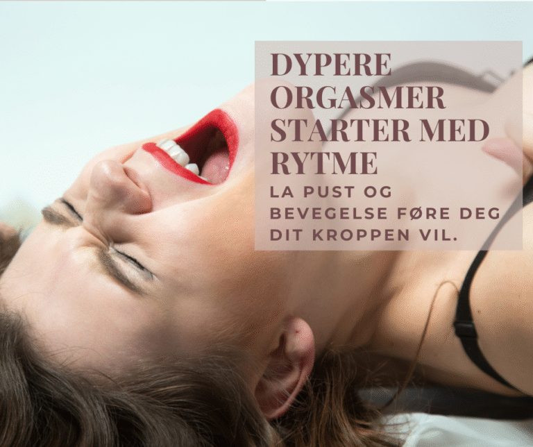 Kvinne i orgasme med lukkede øyne og røde lepper, illustrerer intens nytelse og følelsesmessig frigjøring – perfekt bilde til artikkel om hva som skjer i kroppen under orgasme og hvorfor rytme er viktig.