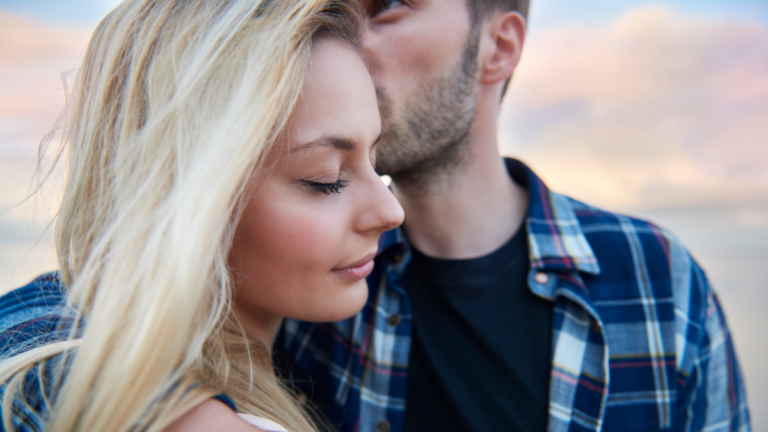 Hvordan få mer spenning i forholdet – finn tilbake gnisten